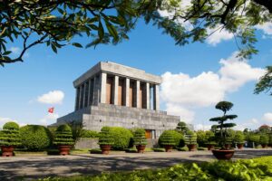 Besuchen Sie das bekannte Ho Chi Minh Mausoleum